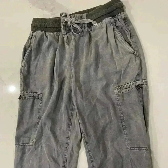 Aerie Charcoal Cargo Jogger Pants Pockets Drawstring Waist Women's Small Utility - Picture 3 of 9